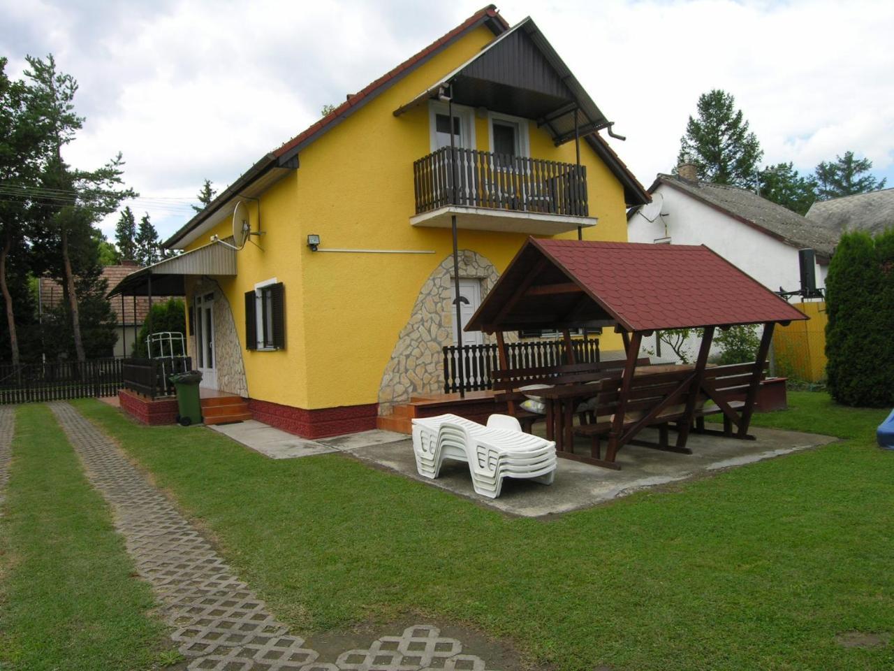 Holiday Home In Balatonmariafuerdo 19426 Extérieur photo